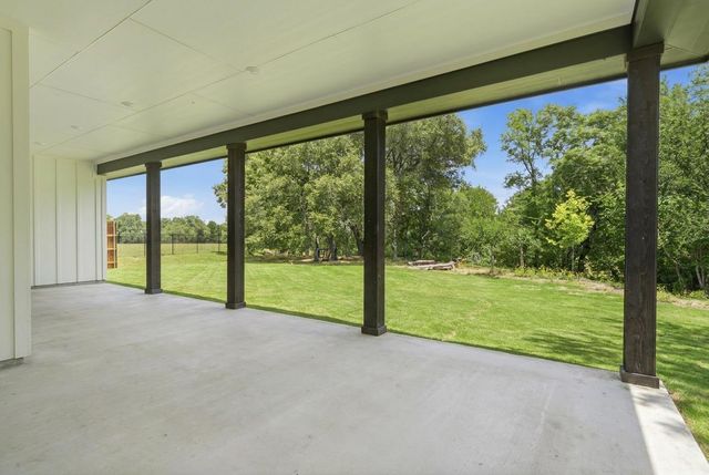 150 McNaughton DR, Liberty Hill, TX 78642