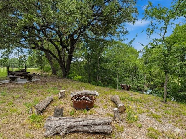 150 McNaughton DR, Liberty Hill, TX 78642
