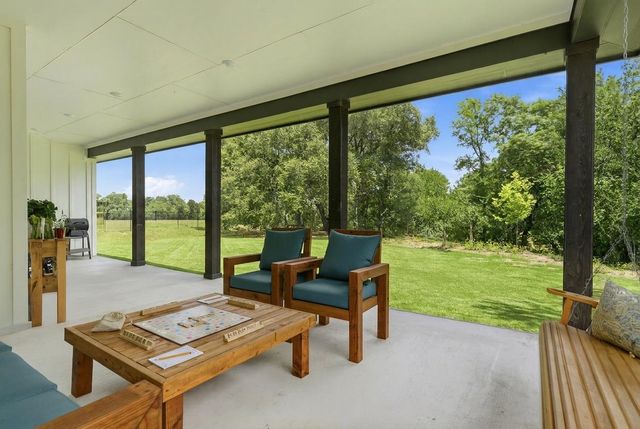 150 McNaughton DR, Liberty Hill, TX 78642