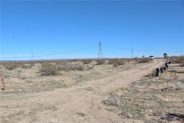 8190 Darter Road, Adelanto, CA 92301
