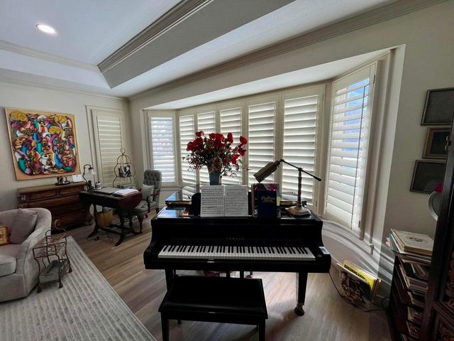 8 Westridge Square, Plainview, TX 79072