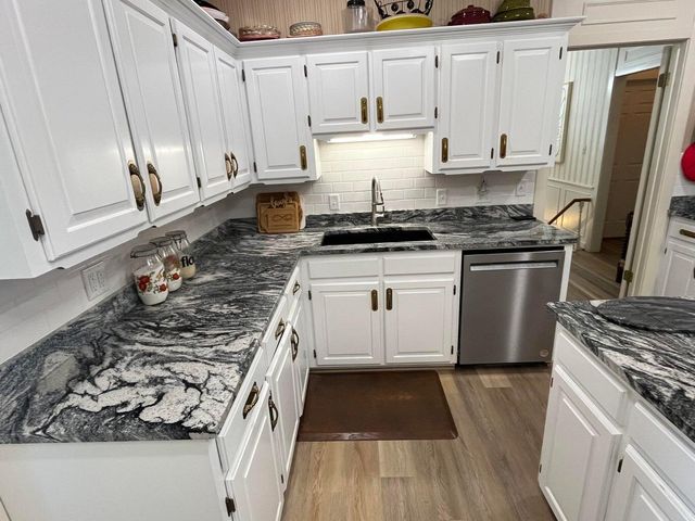 8 Westridge Square, Plainview, TX 79072