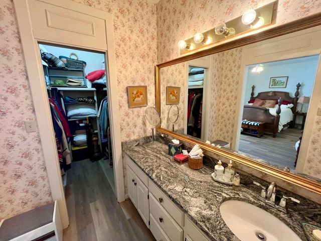 8 Westridge Square, Plainview, TX 79072