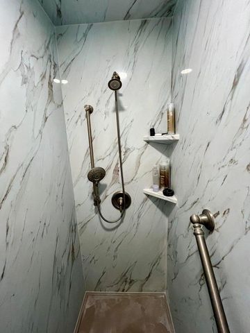 8 Westridge Square, Plainview, TX 79072