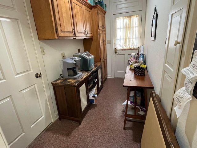 8 Westridge Square, Plainview, TX 79072