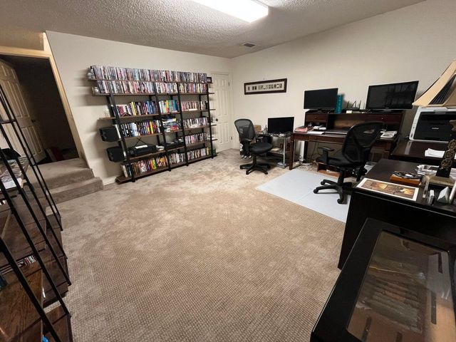 8 Westridge Square, Plainview, TX 79072