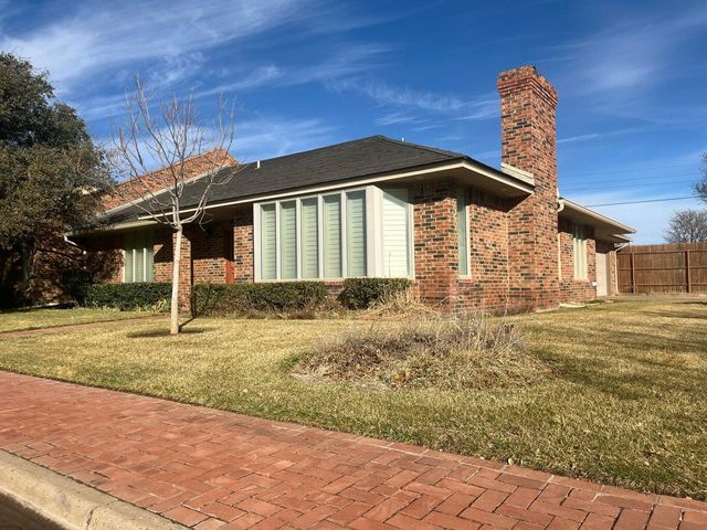 8 Westridge Square, Plainview, TX 79072