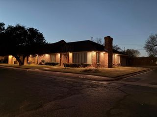 8 Westridge Square, Plainview, TX 79072