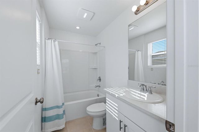 6135 FAIRMONT LANE, Palmetto, FL 34221