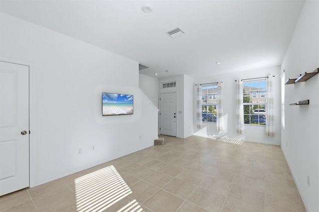 6135 FAIRMONT LANE, Palmetto, FL 34221