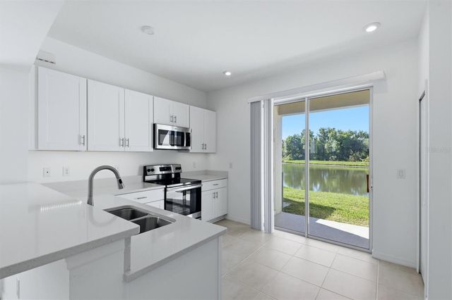 6135 FAIRMONT LANE, Palmetto, FL 34221