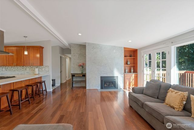 2840 108th Avenue SE, Bellevue, WA 98004