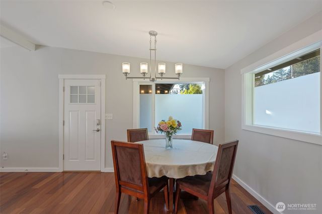 2840 108th Avenue SE, Bellevue, WA 98004