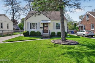 4929 Luann Avenue, Toledo, OH 43623