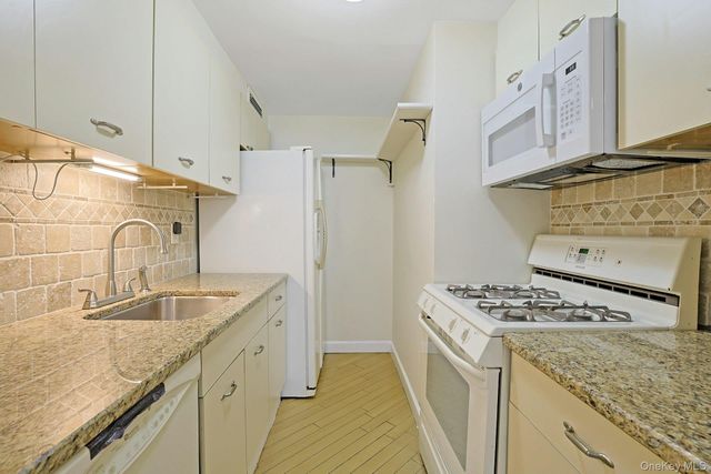 1270 North Avenue 2L, New Rochelle, NY 10804