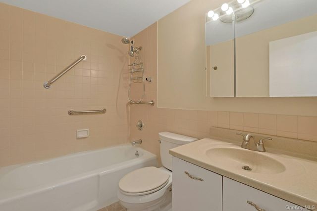 1270 North Avenue 2L, New Rochelle, NY 10804