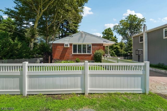 87 Berkshire Ave, Rockaway Twp., NJ 07801