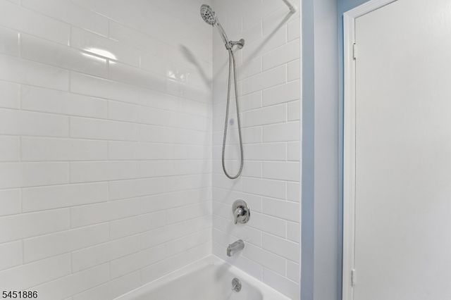 87 Berkshire Ave, Rockaway Twp., NJ 07801