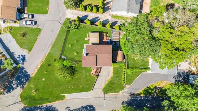 14 Cherry Road, Rocky Point, NY 11778