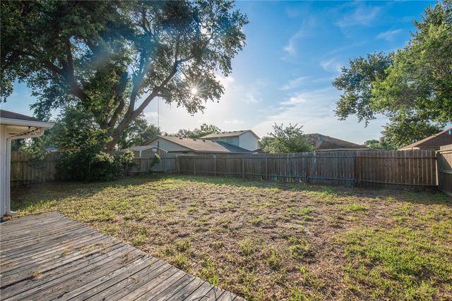 2338 Vialoux Dr, Corpus Christi, TX 78418