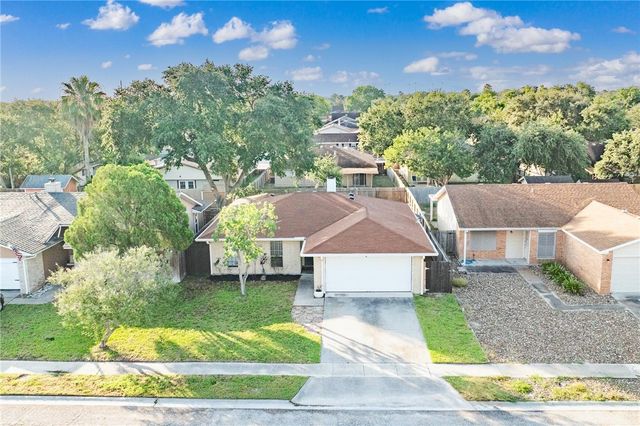 2338 Vialoux Dr, Corpus Christi, TX 78418