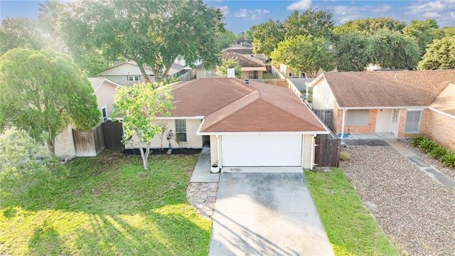 2338 Vialoux Dr, Corpus Christi, TX 78418