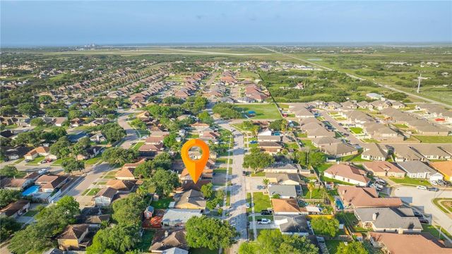 2338 Vialoux Dr, Corpus Christi, TX 78418