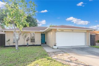 2338 Vialoux Dr, Corpus Christi, TX 78418