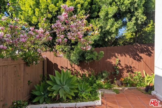 1914 Fairburn Avenue, Los Angeles, CA 90025