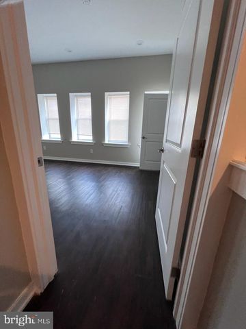 4518-00 LANCASTER AVE, Philadelphia, PA 19131