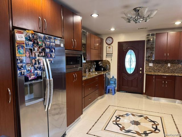 10904 Myrtle Avenue, Richmond Hill, NY 11418