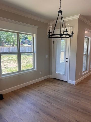 2407 Logan Court, Russellville, AR 72801