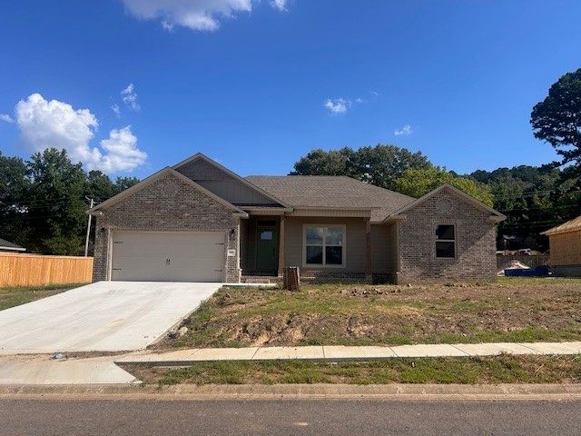 2407 Logan Court, Russellville, AR 72801