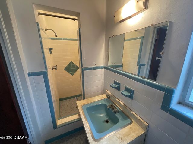 1120 Australia Avenue, Daytona Beach, FL 32114