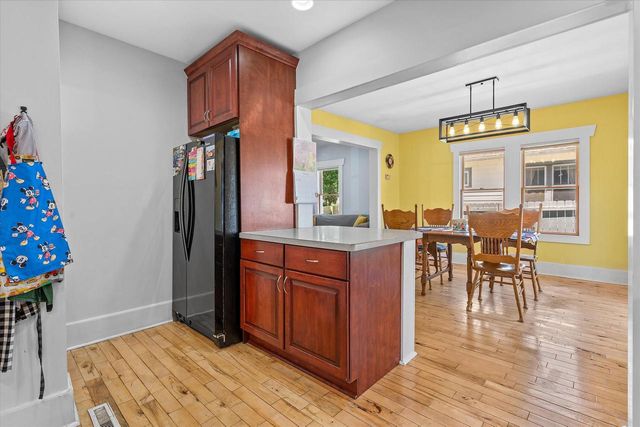939 Greenfield AVENUE, Waukesha, WI 53186