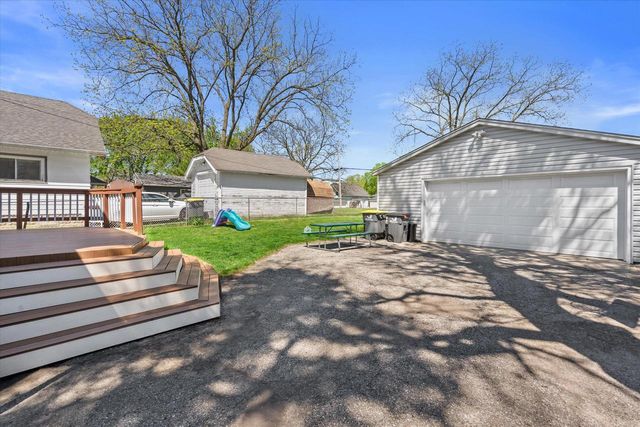 939 Greenfield AVENUE, Waukesha, WI 53186