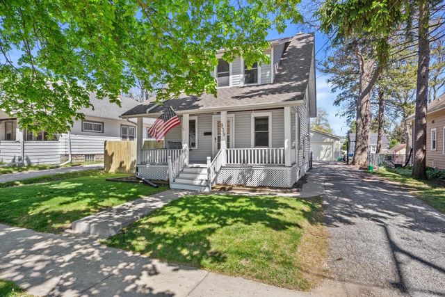 939 Greenfield AVENUE, Waukesha, WI 53186