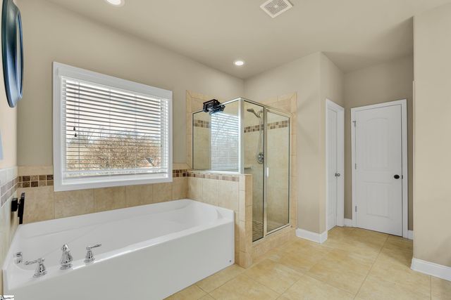 389 Heritage Point Drive, Simpsonville, SC 29681