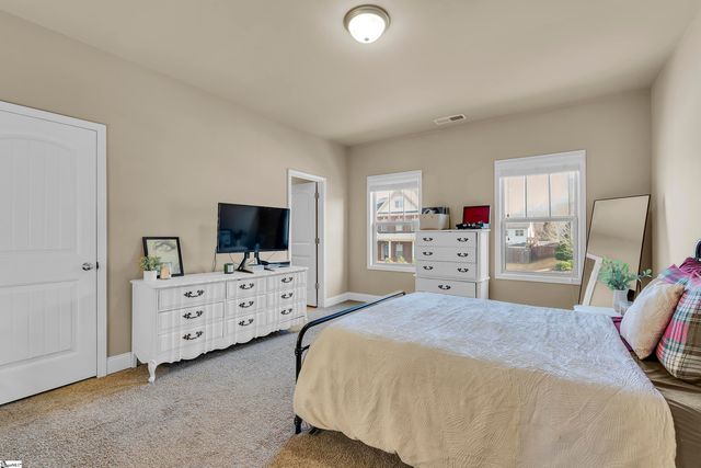 389 Heritage Point Drive, Simpsonville, SC 29681