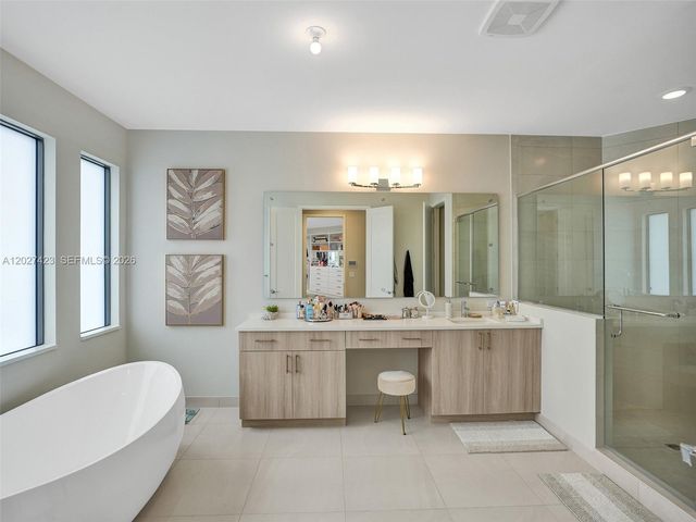 8642 Swinley Forest Way, Boca Raton, FL 33434