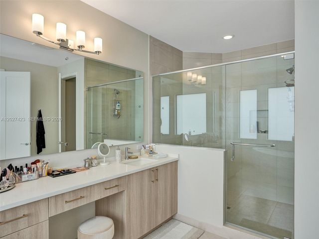 8642 Swinley Forest Way, Boca Raton, FL 33434