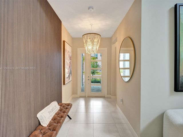 8642 Swinley Forest Way, Boca Raton, FL 33434