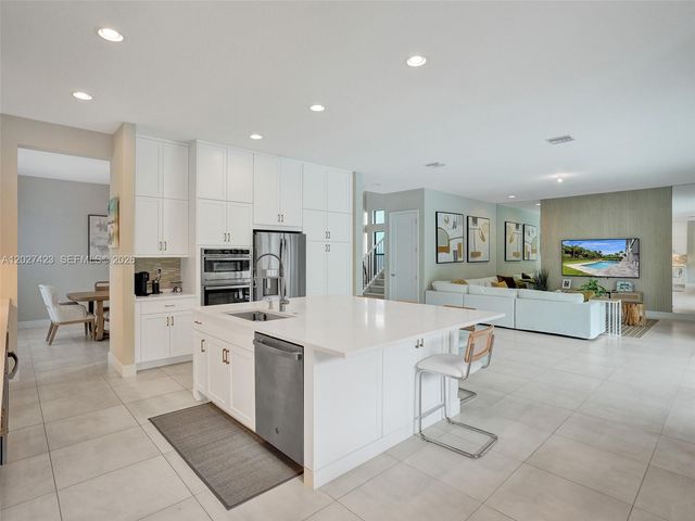 8642 Swinley Forest Way, Boca Raton, FL 33434