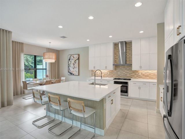 8642 Swinley Forest Way, Boca Raton, FL 33434