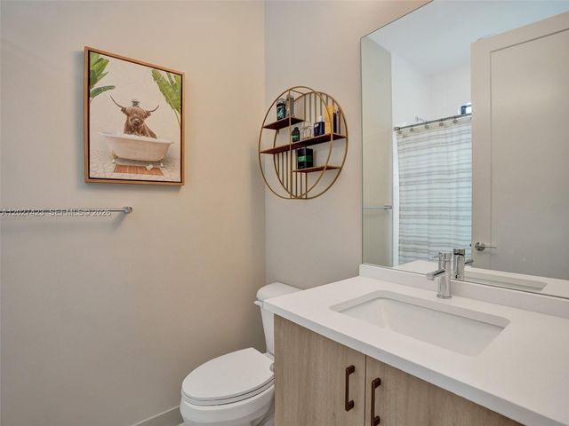 8642 Swinley Forest Way, Boca Raton, FL 33434