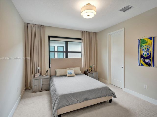 8642 Swinley Forest Way, Boca Raton, FL 33434
