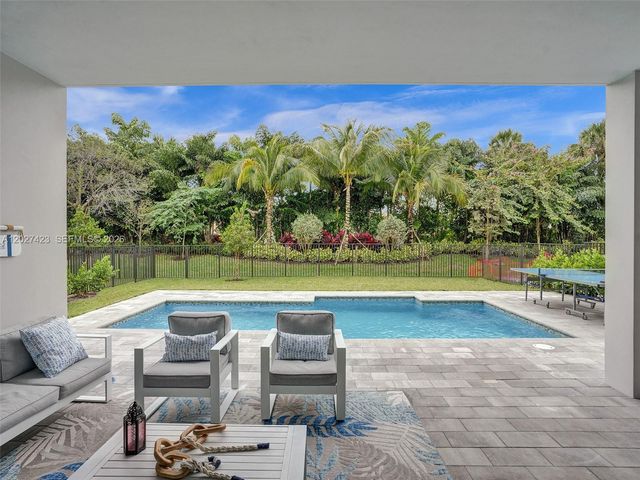 8642 Swinley Forest Way, Boca Raton, FL 33434