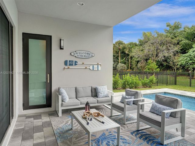 8642 Swinley Forest Way, Boca Raton, FL 33434