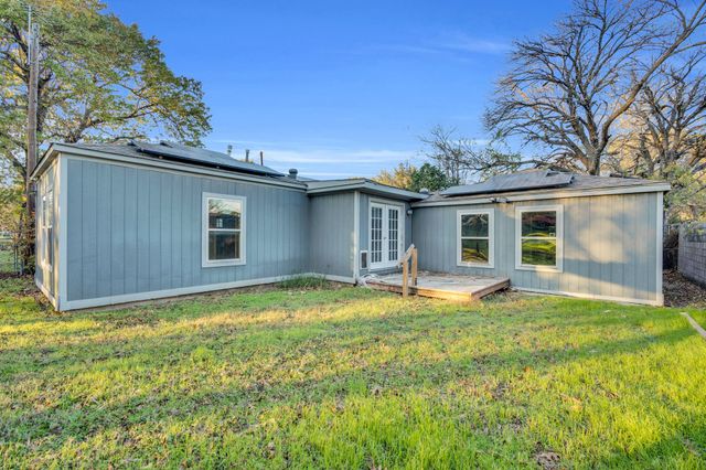 112 Barger Drive, Waxahachie, TX 75165