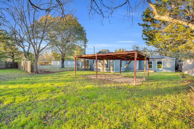 112 Barger Drive, Waxahachie, TX 75165